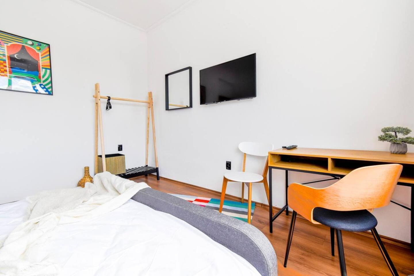 Super Fresh! 3Bdr Apartment In Sofia Center'S Artistic Area Exterior foto